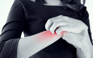 дрехи при атопичен дерматит